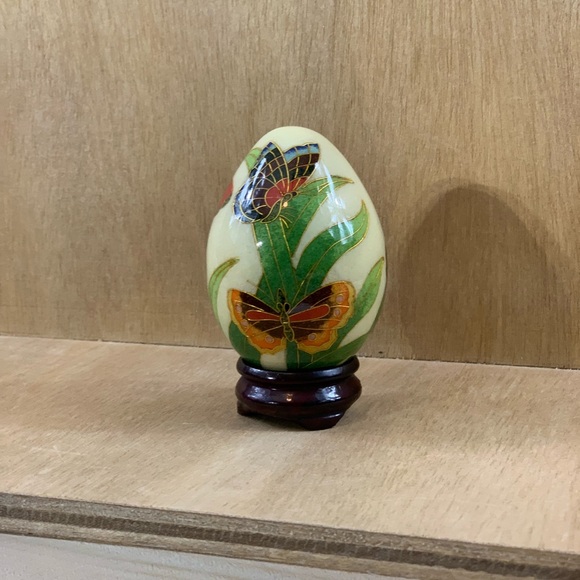 Butterfly Porcelain Egg With Case - Picture 6 of 8